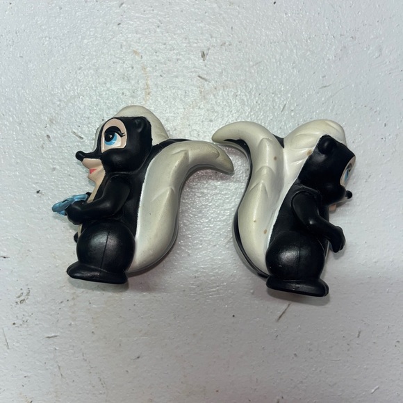 Vintage Disney Bambi Flower the Skunk McDonalds 1988 - Picture 3 of 4